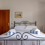 Casa Lory, Monteriggioni, Siena בית נופש